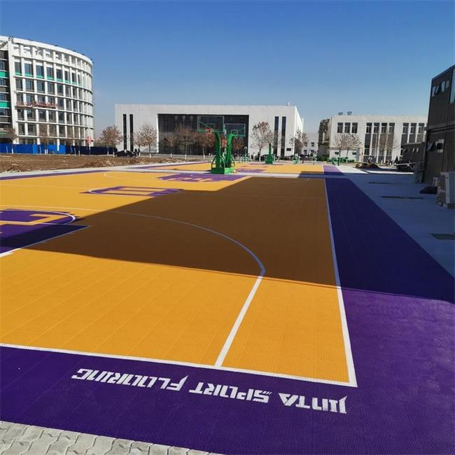 حبيبات مطاط EPDM باللون الأزرق الداكن خالية من الكبريت