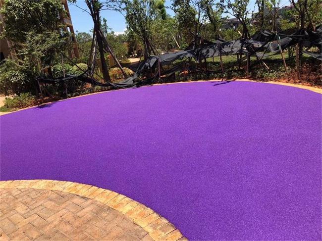 Granuli di gomma EPDM viola senza zolfo
